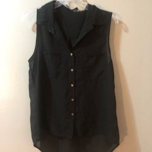 Cute button down sleeveless black top